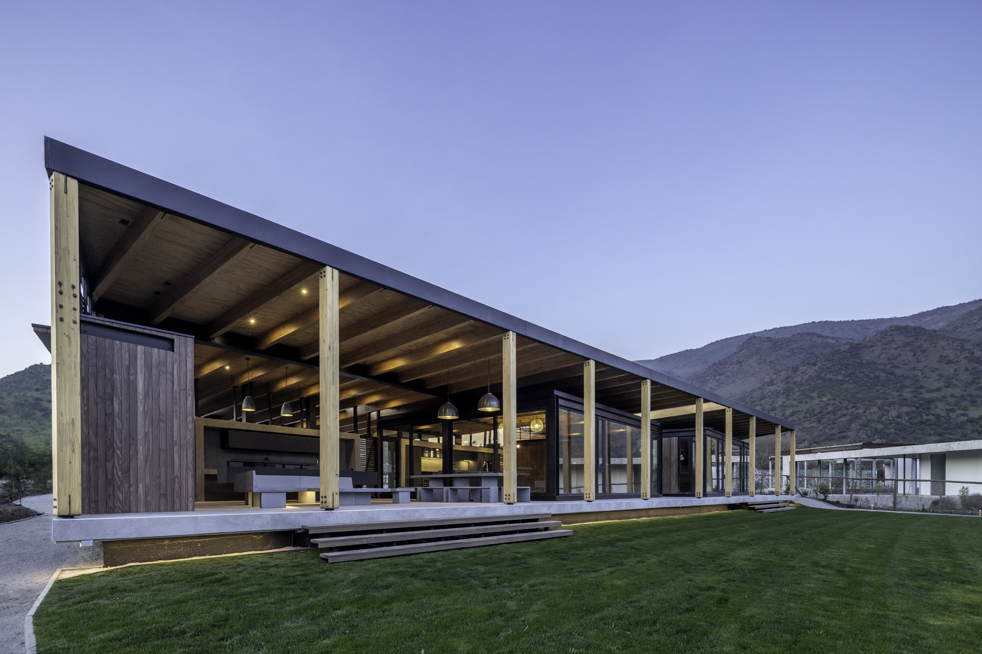 LOIL2904 casa chicureo